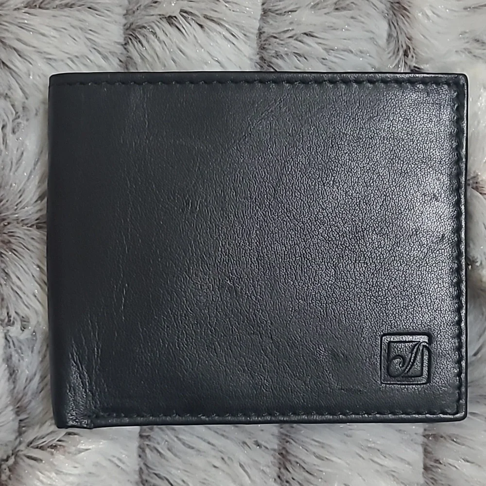 4/$25 Stone Mountain Genuine leather Wallet ..has RFID signal blocker..Theft NWT